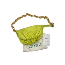 Carica l&#39;immagine nel visualizzatore di Gallery, Pouch on Chain
