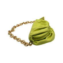 Carica l&#39;immagine nel visualizzatore di Gallery, Pouch on Chain
